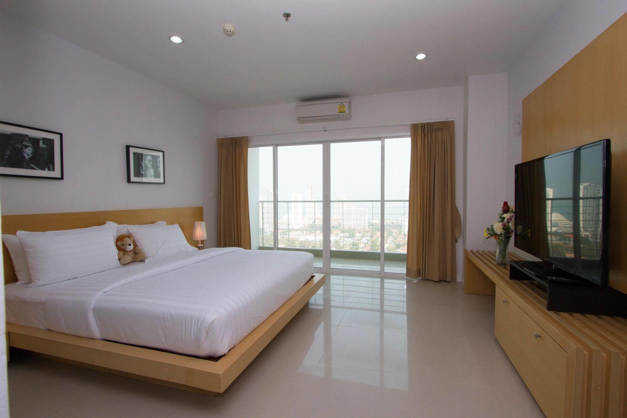 Apartamento Ariva Royal Hill Pattaya Exterior foto